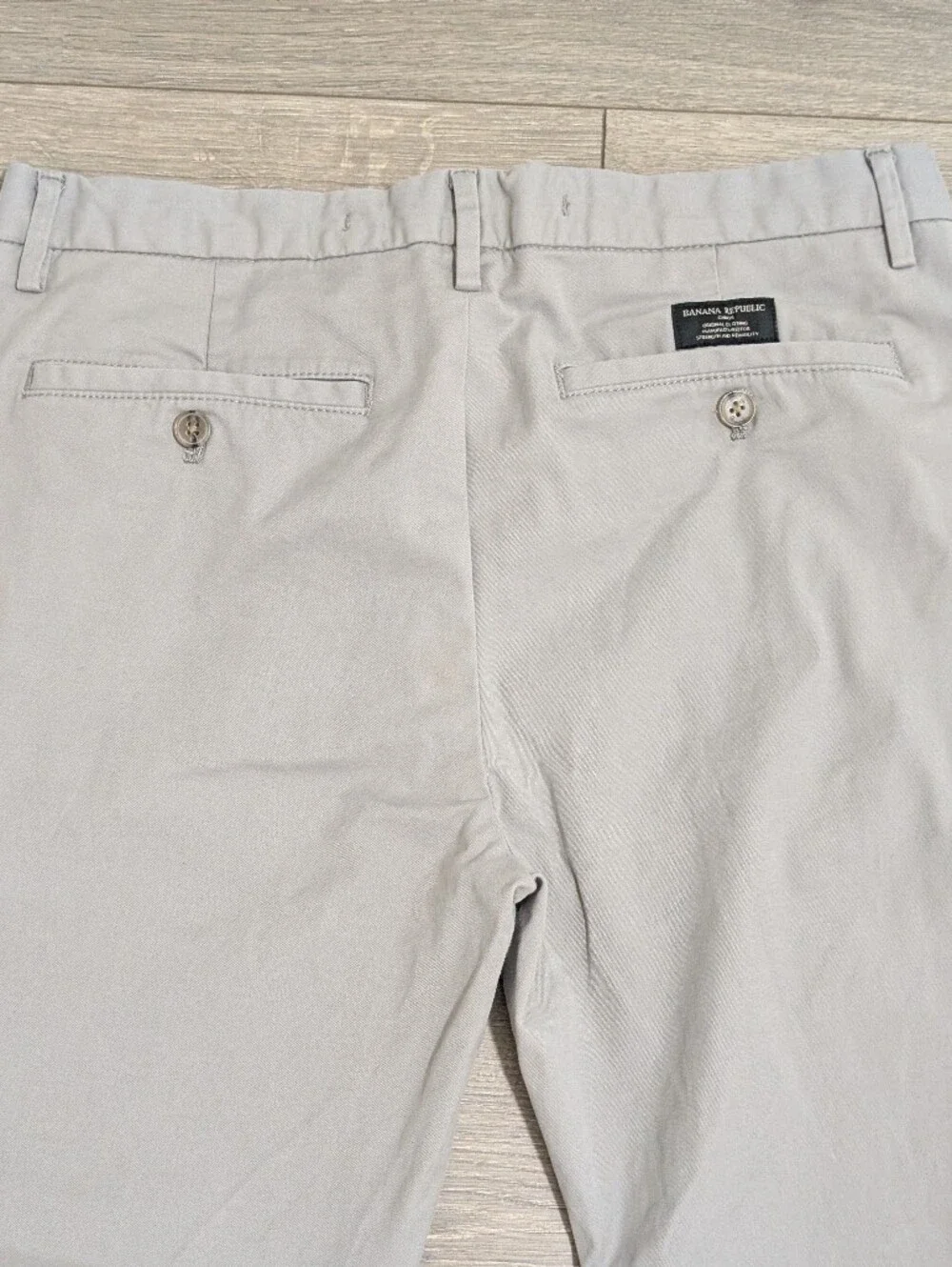 Banana Republic Lived-In Chino Skinny Fit Embroidered BR Logo Gray Pants•32×32